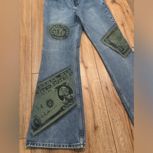 Vintage Y2K L.E.I. Dollar Bill Money Graffiti Airbrush Graphic Print Flare Jeans - Picture 3 of 9